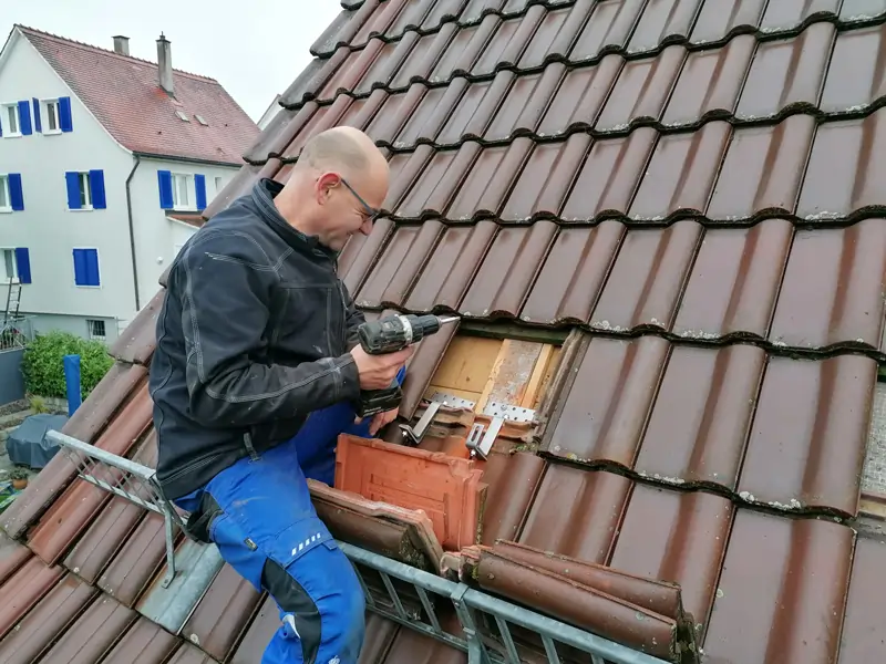 Installation PV Anlage Dachöffnung